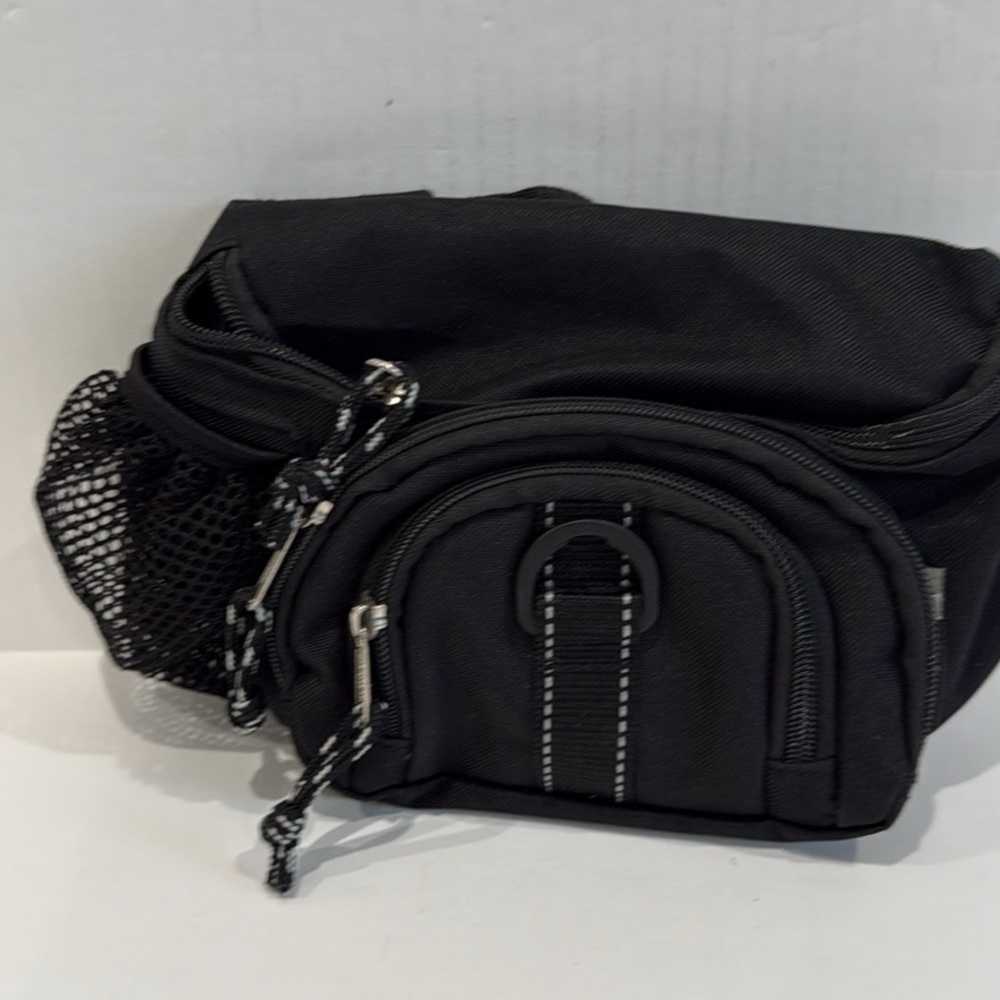 Vintage 90's black  EastSport Fanny Pack Belt Bag With Adjustable Waistband